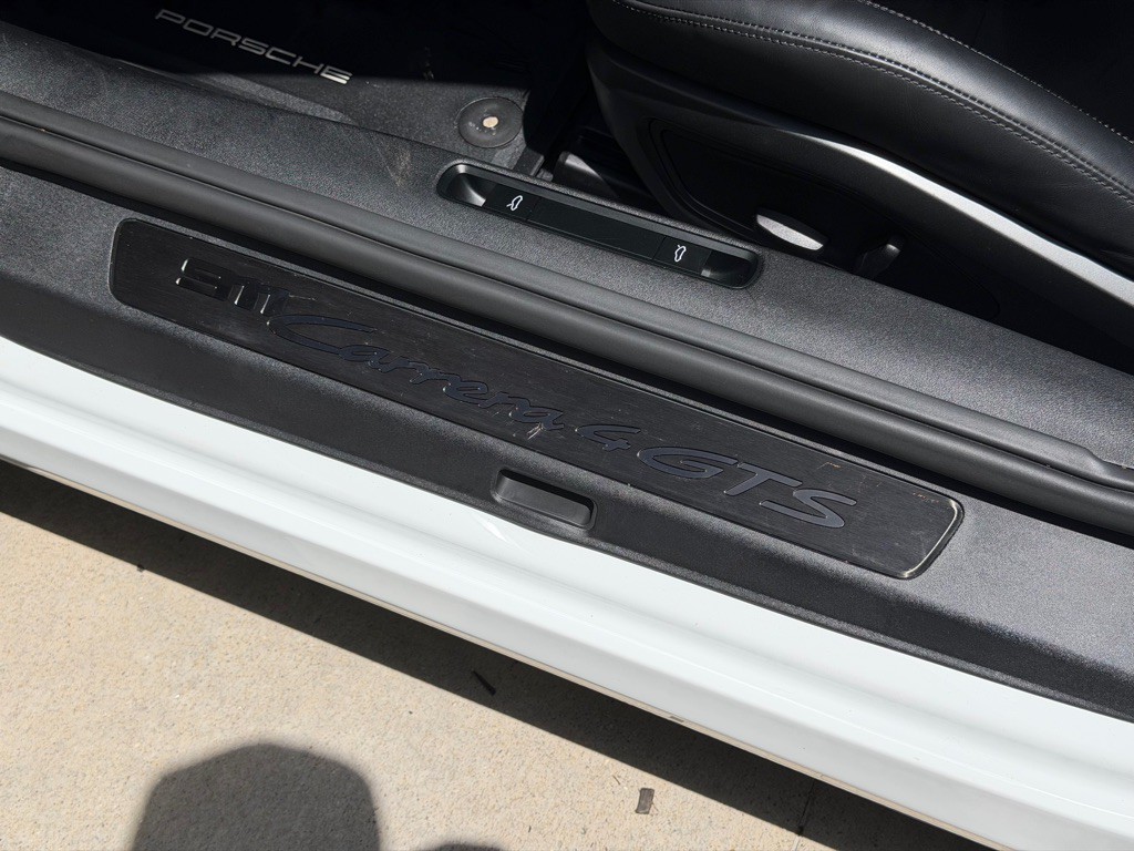 2023 Porsche 911 Image 28