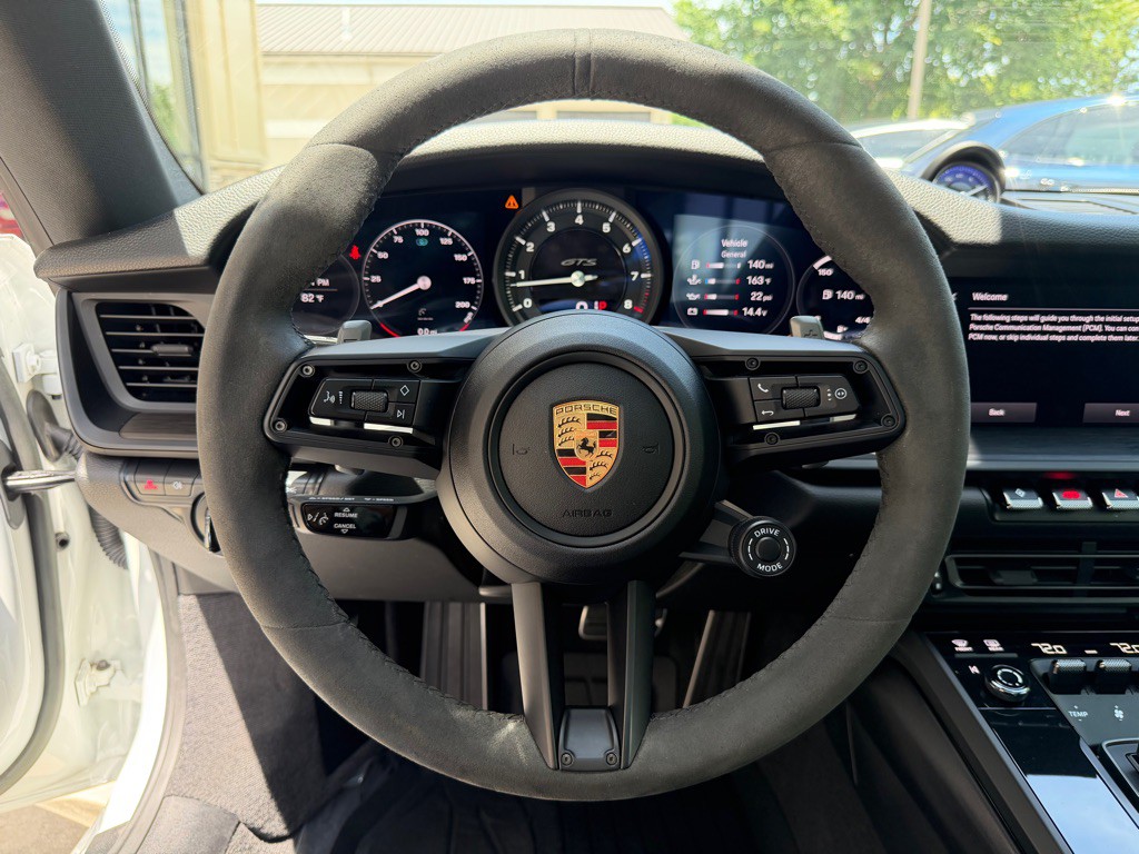 2023 Porsche 911 Image 35