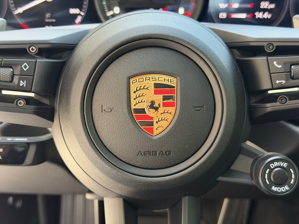2023 Porsche 911 Image 36