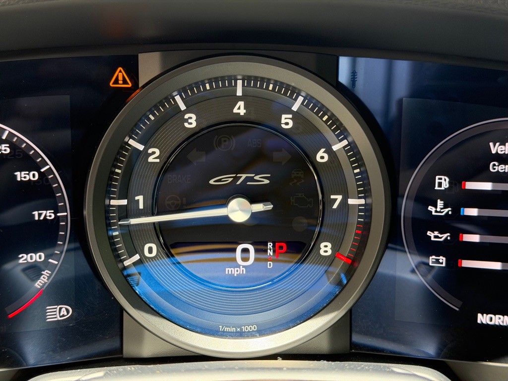 2023 Porsche 911 Image 40