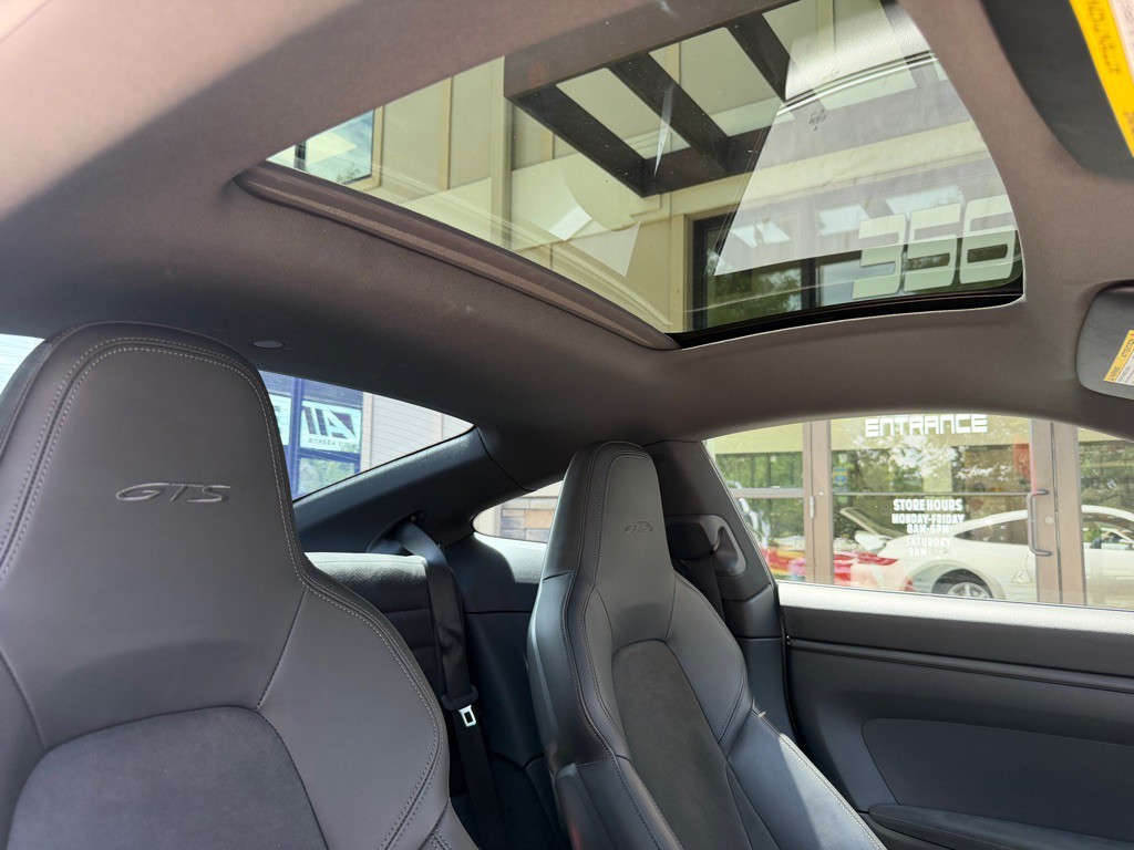 2023 Porsche 911 Image 79