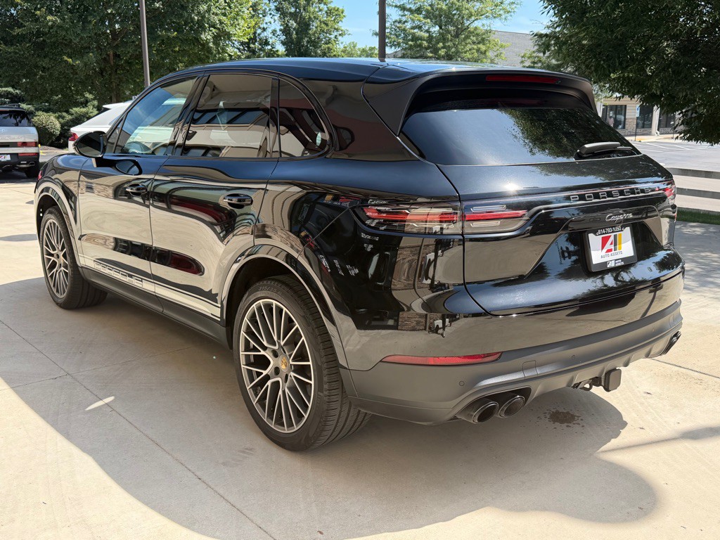 2023 Porsche Cayenne Image 5