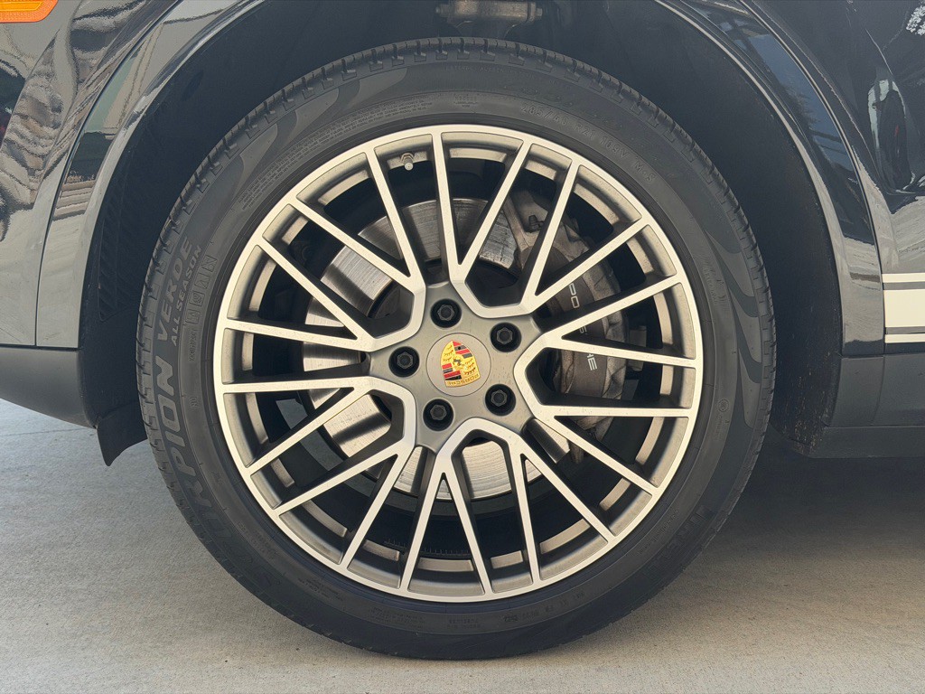 2023 Porsche Cayenne Image 14