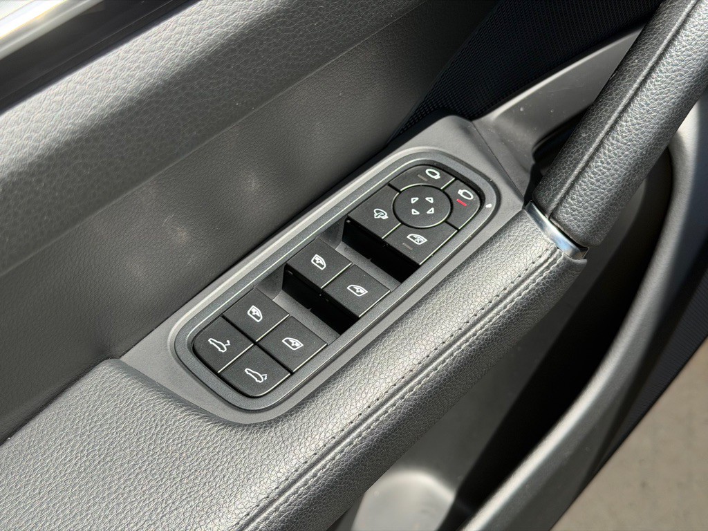 2023 Porsche Cayenne Image 22