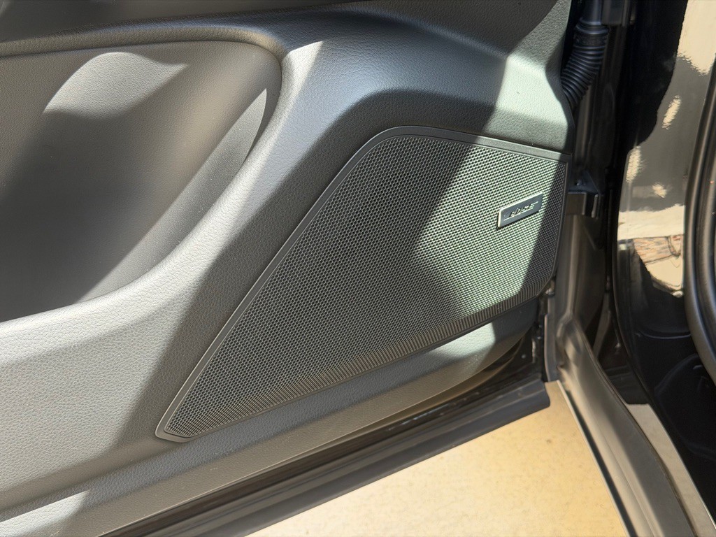 2023 Porsche Cayenne Image 23