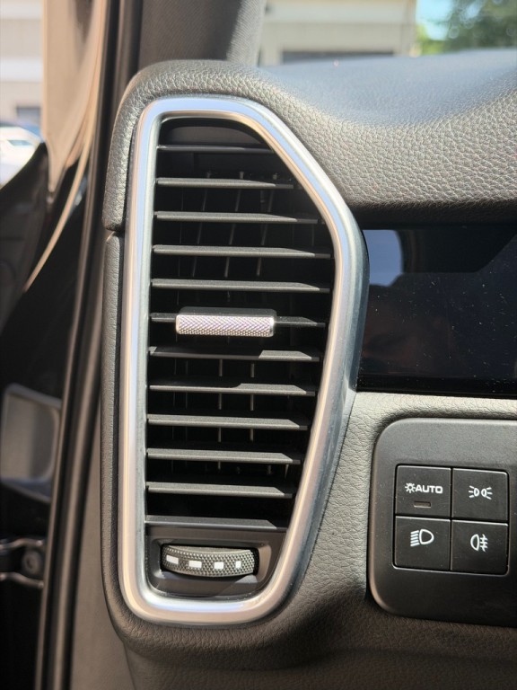 2023 Porsche Cayenne Image 29