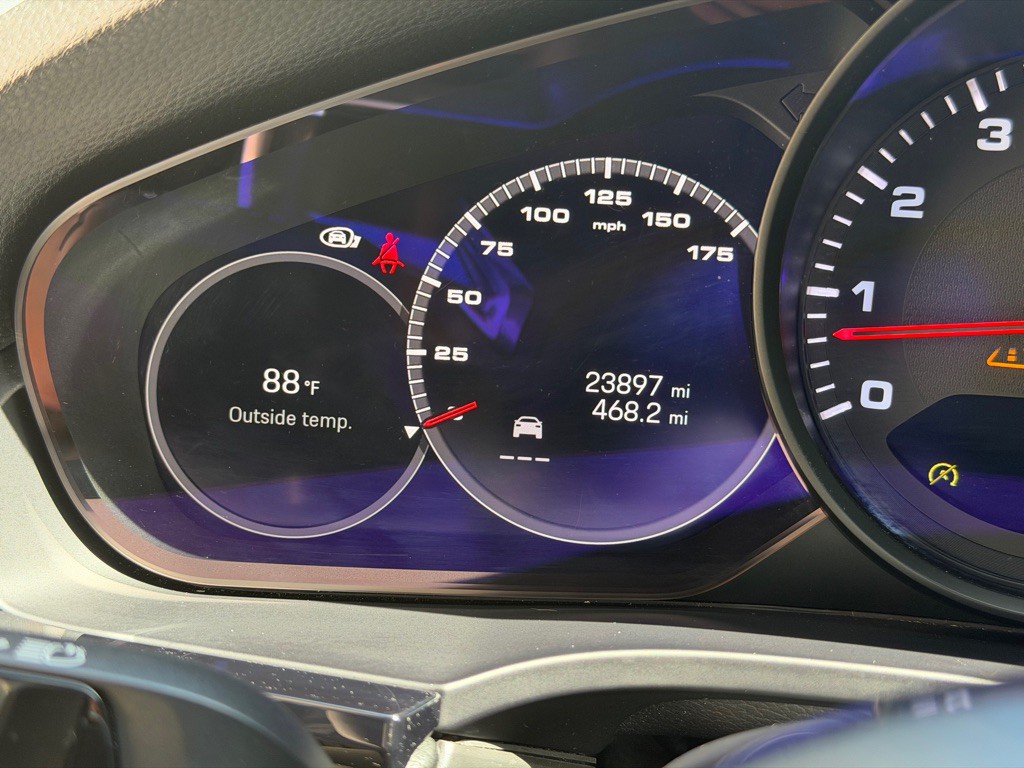 2023 Porsche Cayenne Image 36