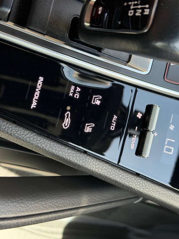 2023 Porsche Cayenne Image 43