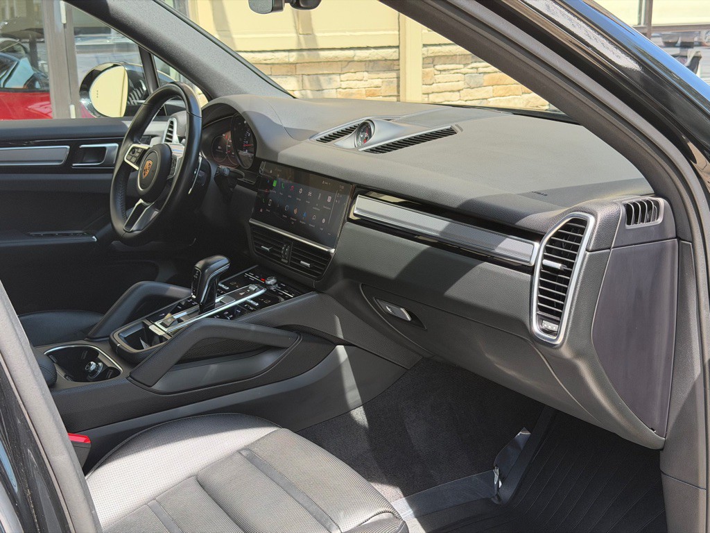 2023 Porsche Cayenne Image 53
