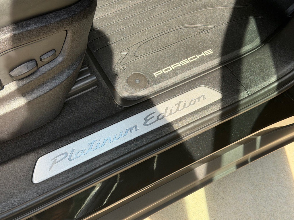 2023 Porsche Cayenne Image 58