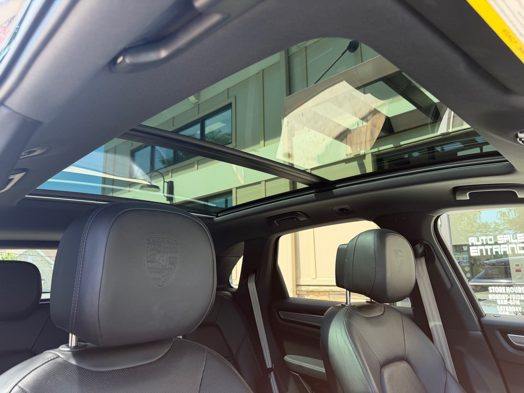 2023 Porsche Cayenne Image 68