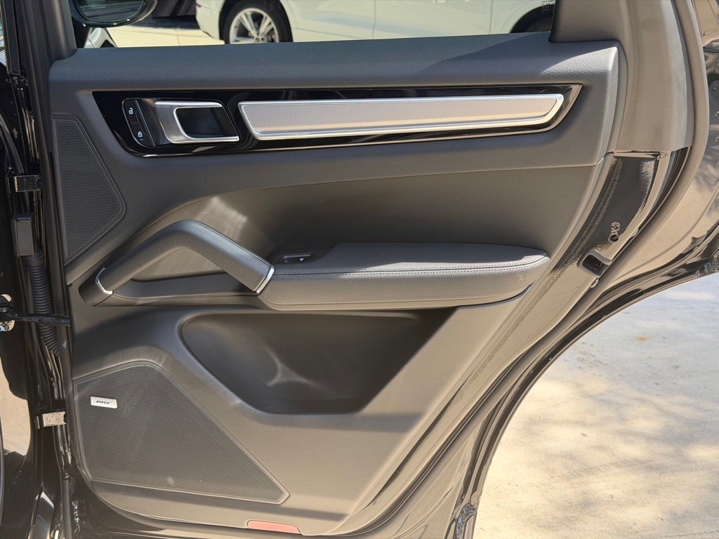2023 Porsche Cayenne Image 72