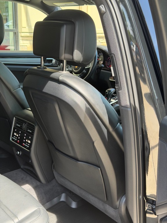2023 Porsche Cayenne Image 78