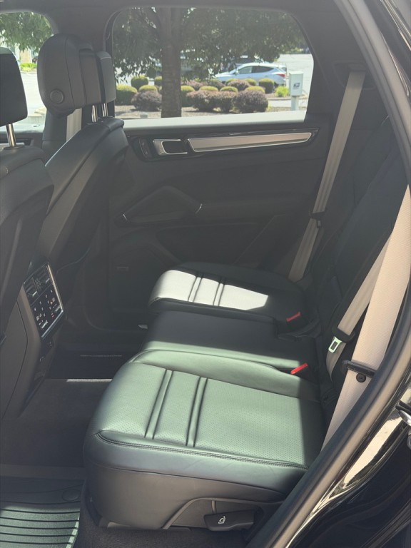 2023 Porsche Cayenne Image 84