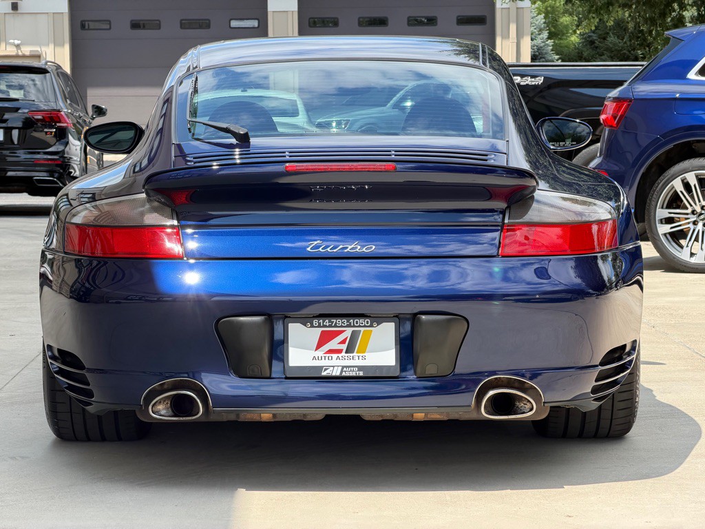 2003 Porsche 911 Image 8