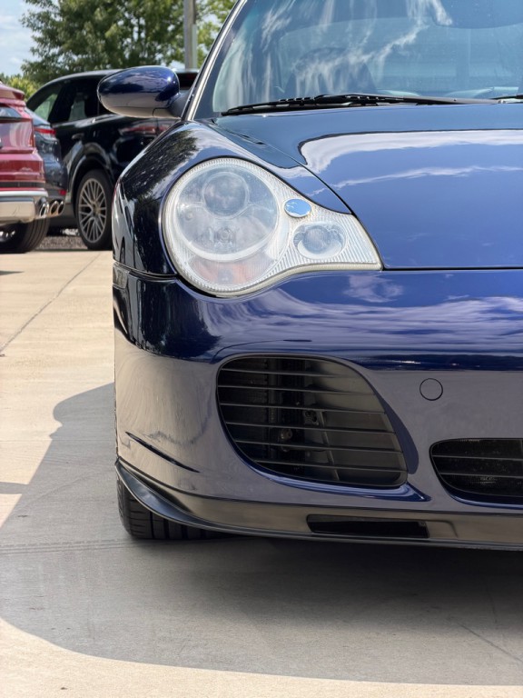 2003 Porsche 911 Image 12