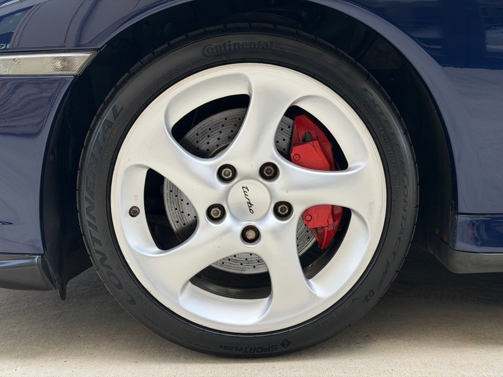 2003 Porsche 911 Image 17