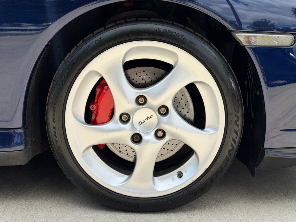 2003 Porsche 911 Image 20