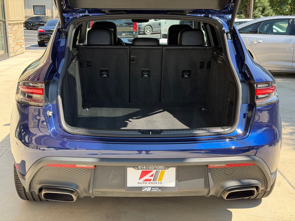 2022 Porsche Macan Image 86