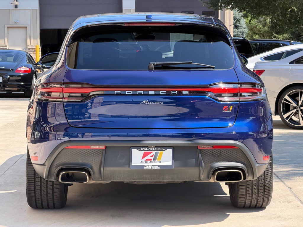 2022 Porsche Macan Image 6