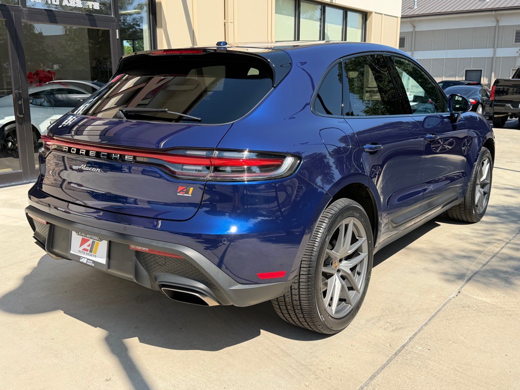 2022 Porsche Macan Image 7