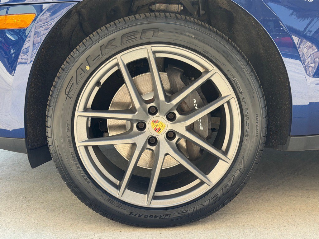 2022 Porsche Macan Image 14