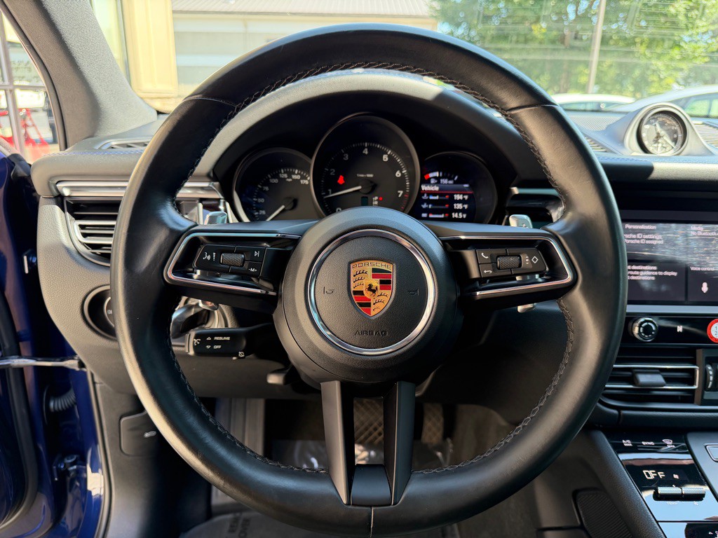 2022 Porsche Macan Image 29