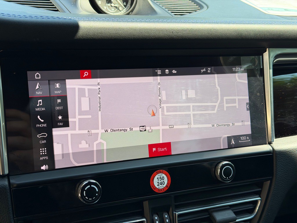 2022 Porsche Macan Image 39