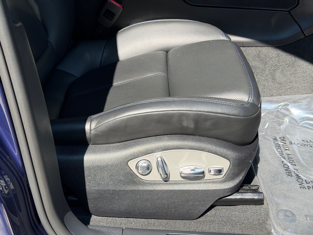 2022 Porsche Macan Image 61