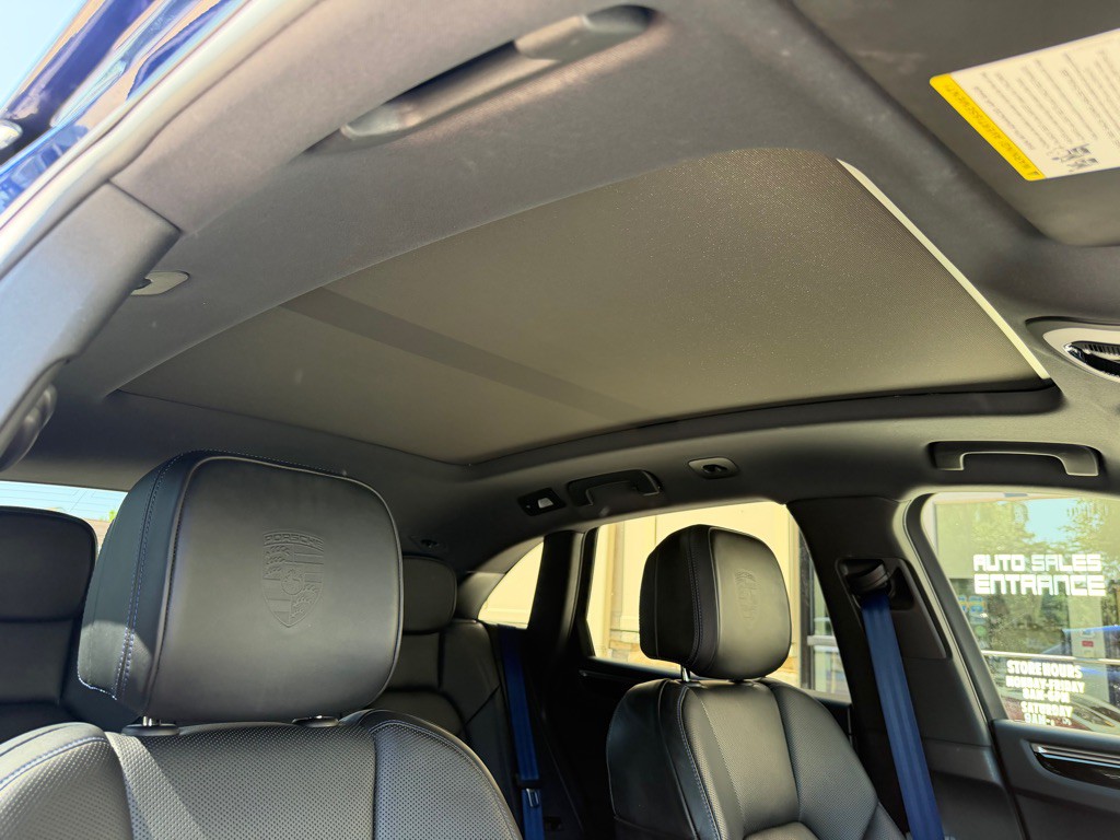 2022 Porsche Macan Image 69