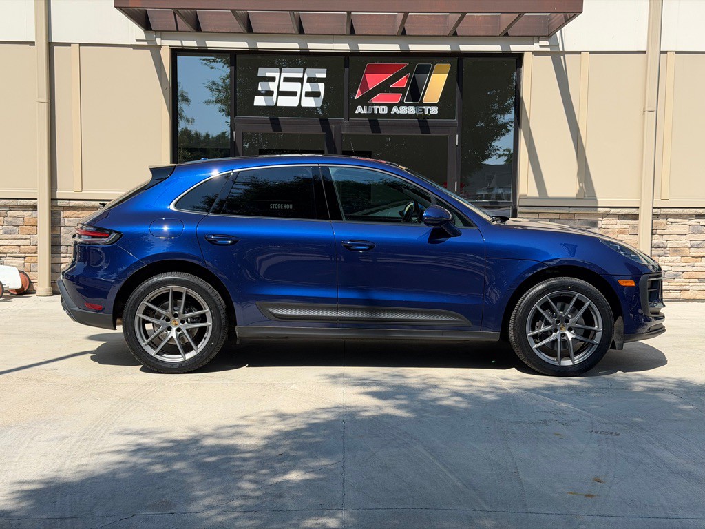 2022 Porsche Macan Image 91