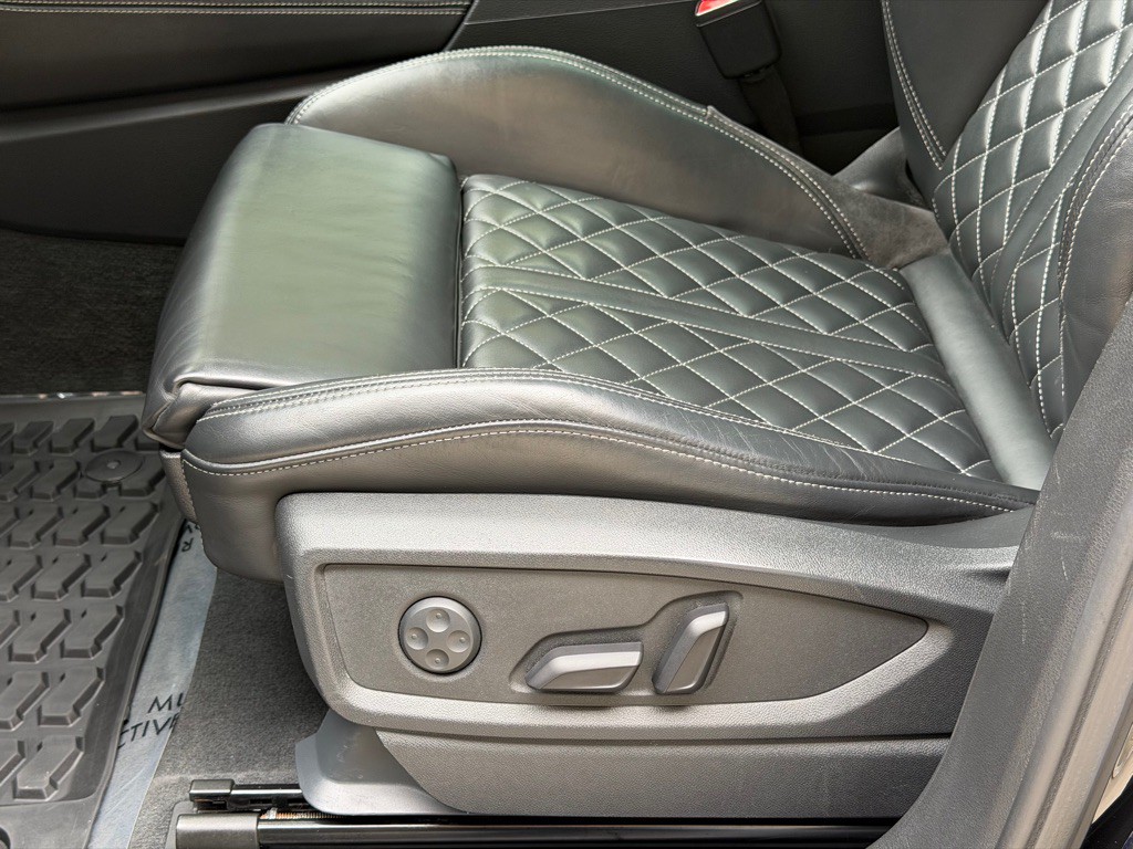 2020 Audi Q5 Image 26