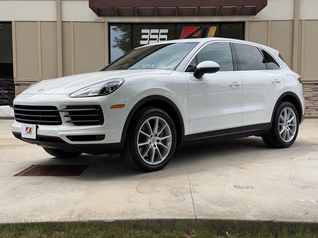 2023 Porsche Cayenne Image 1