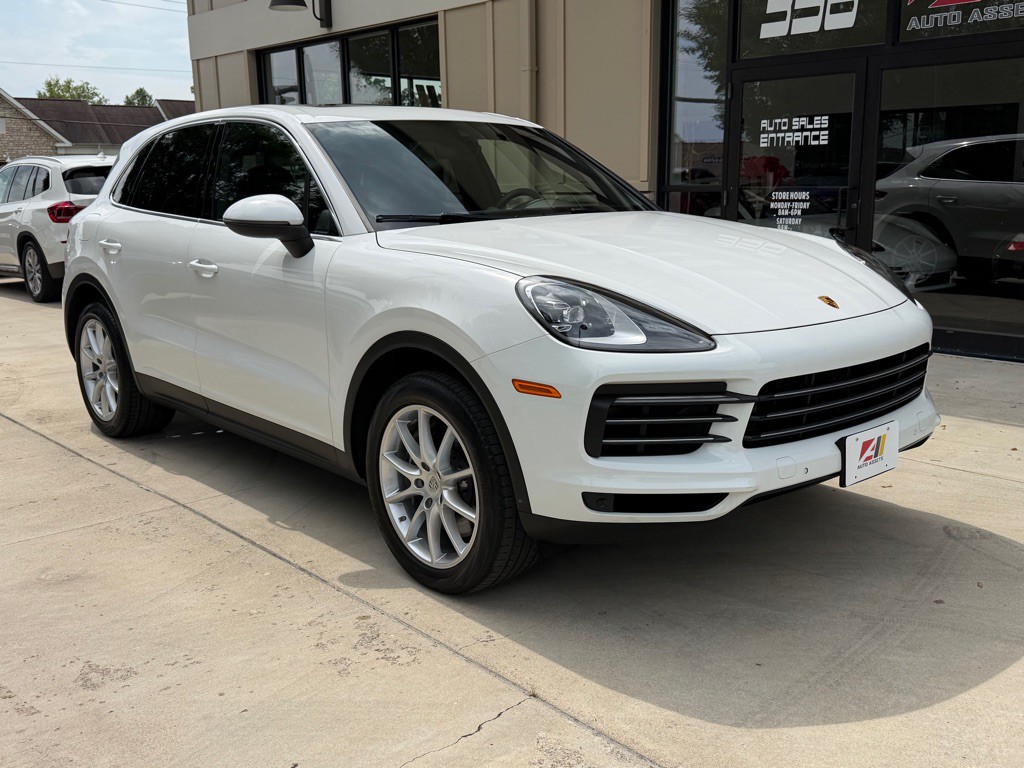 2023 Porsche Cayenne Image 3