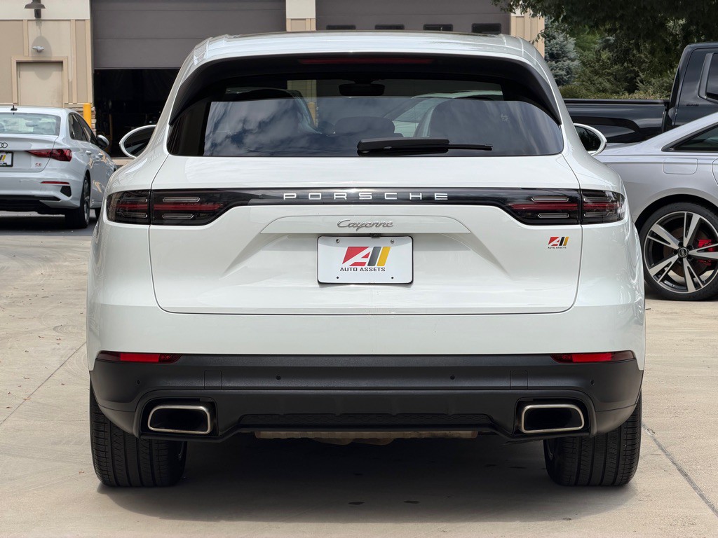 2023 Porsche Cayenne Image 8