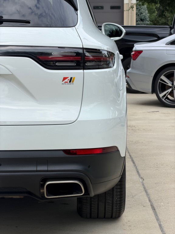 2023 Porsche Cayenne Image 16