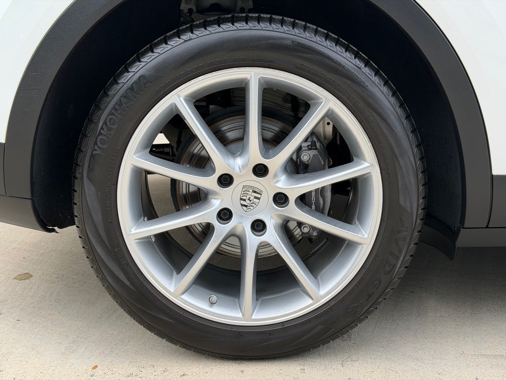 2023 Porsche Cayenne Image 19