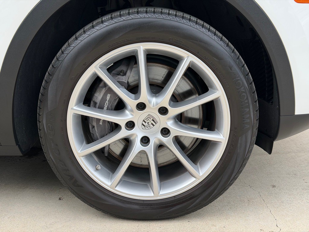 2023 Porsche Cayenne Image 20