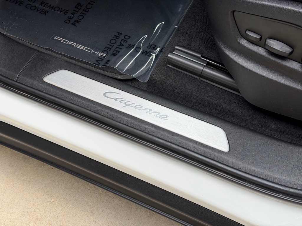 2023 Porsche Cayenne Image 27