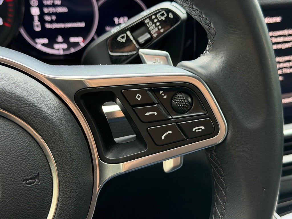 2023 Porsche Cayenne Image 36