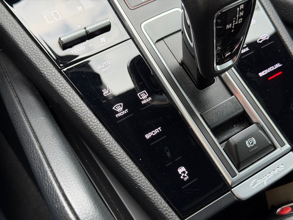 2023 Porsche Cayenne Image 47