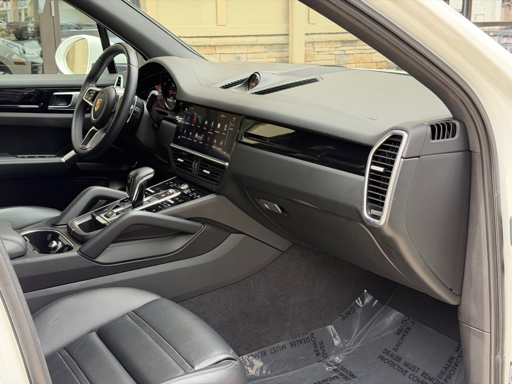 2023 Porsche Cayenne Image 58