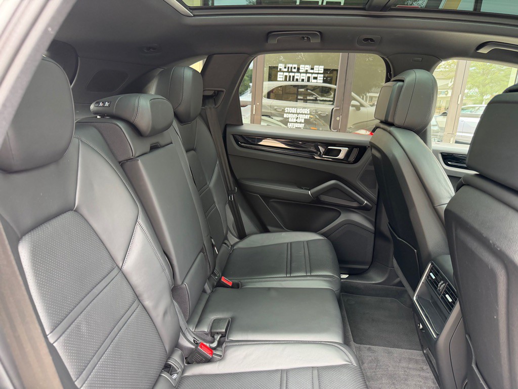2023 Porsche Cayenne Image 86