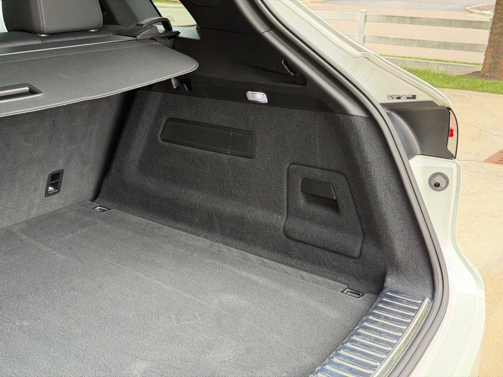 2023 Porsche Cayenne Image 101