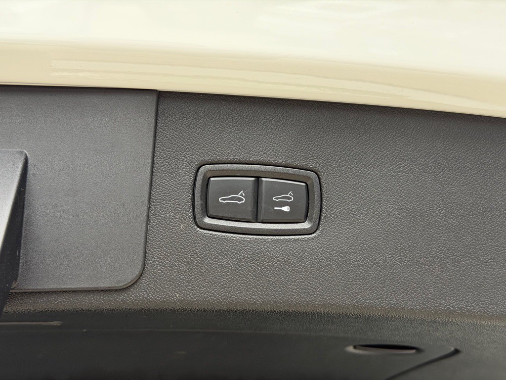 2023 Porsche Cayenne Image 105