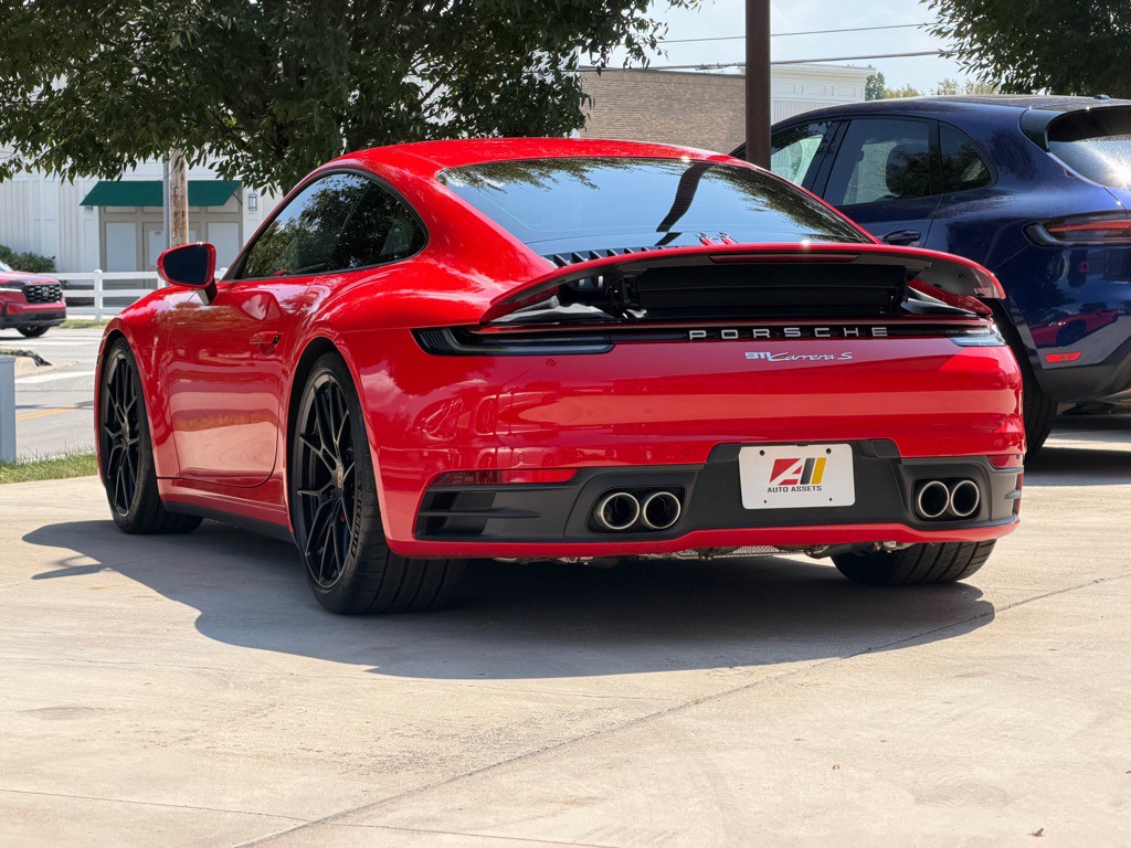 2024 Porsche 911 Image 3