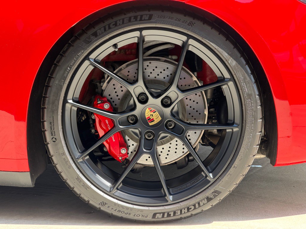 2024 Porsche 911 Image 16