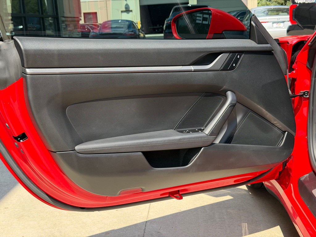 2024 Porsche 911 Image 21