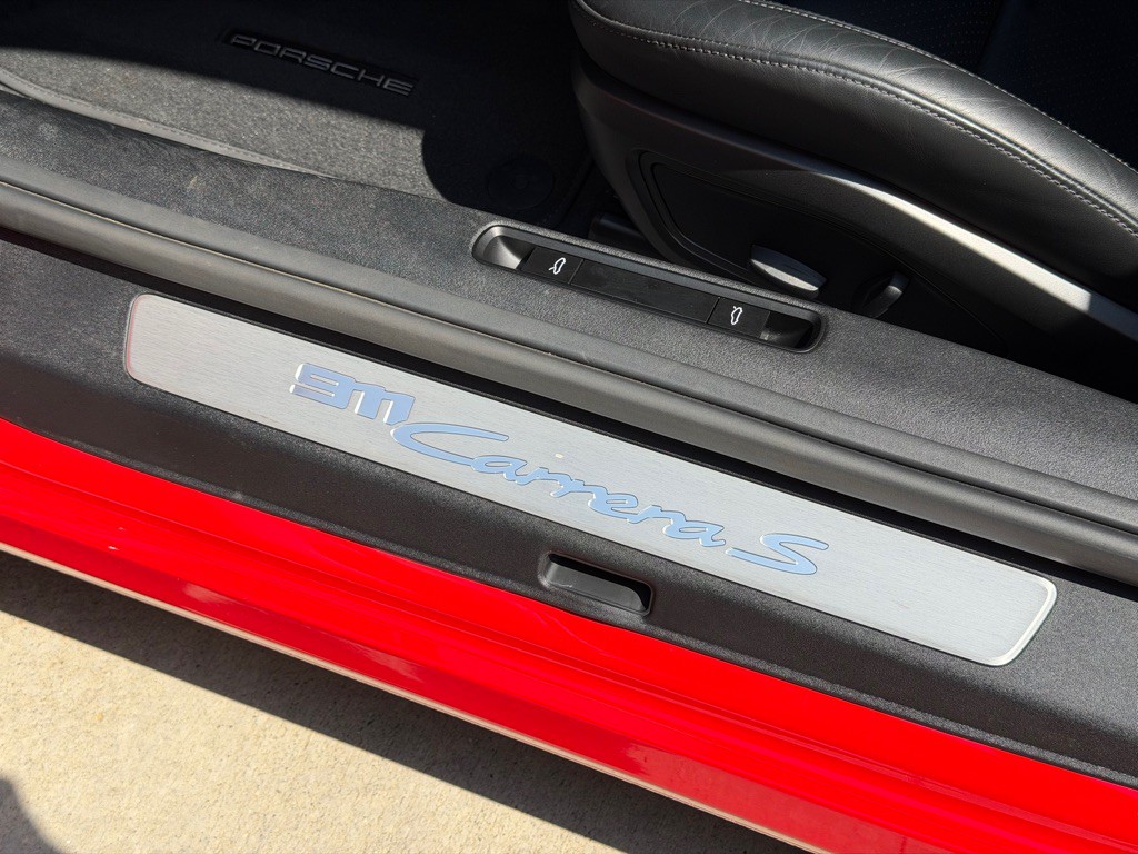 2024 Porsche 911 Image 24