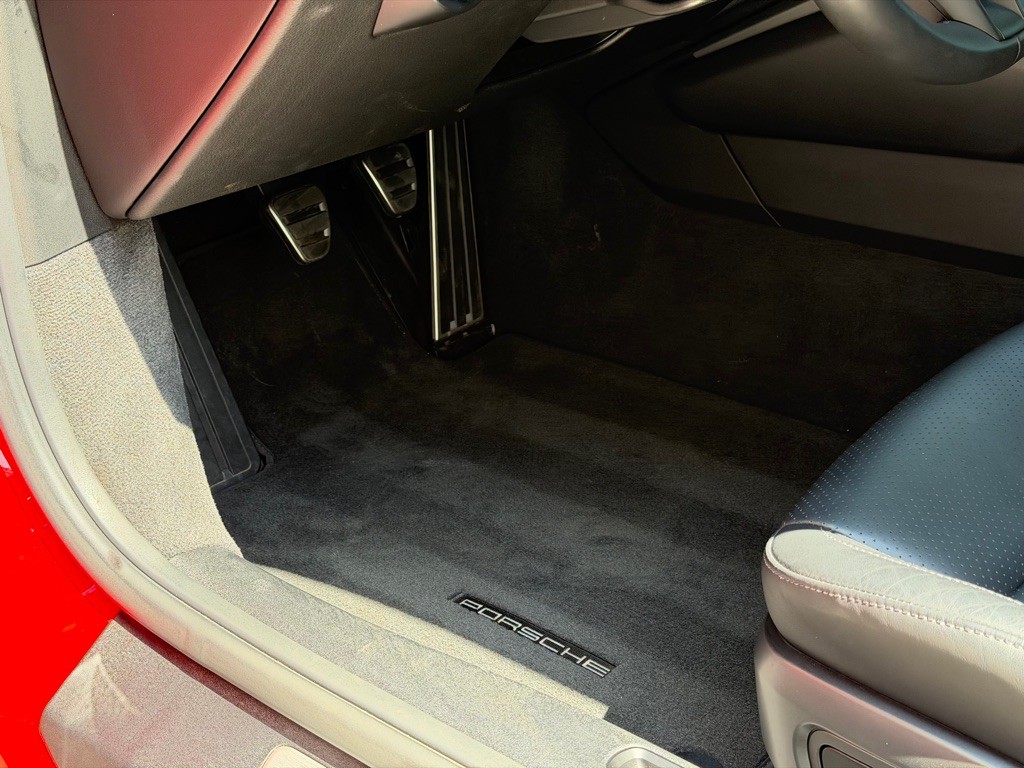 2024 Porsche 911 Image 25